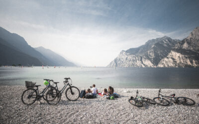 Vacanza in famiglia sul lago di Garda. Cosa fare con i bambini a Riva del Garda.